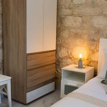 Old Luxury Stone House Armu